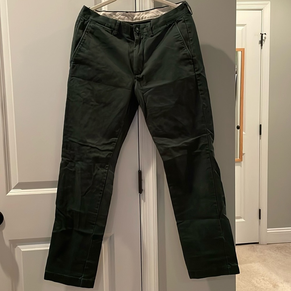 Men’s J. Crew Urban Slim Chinos in Dark Green